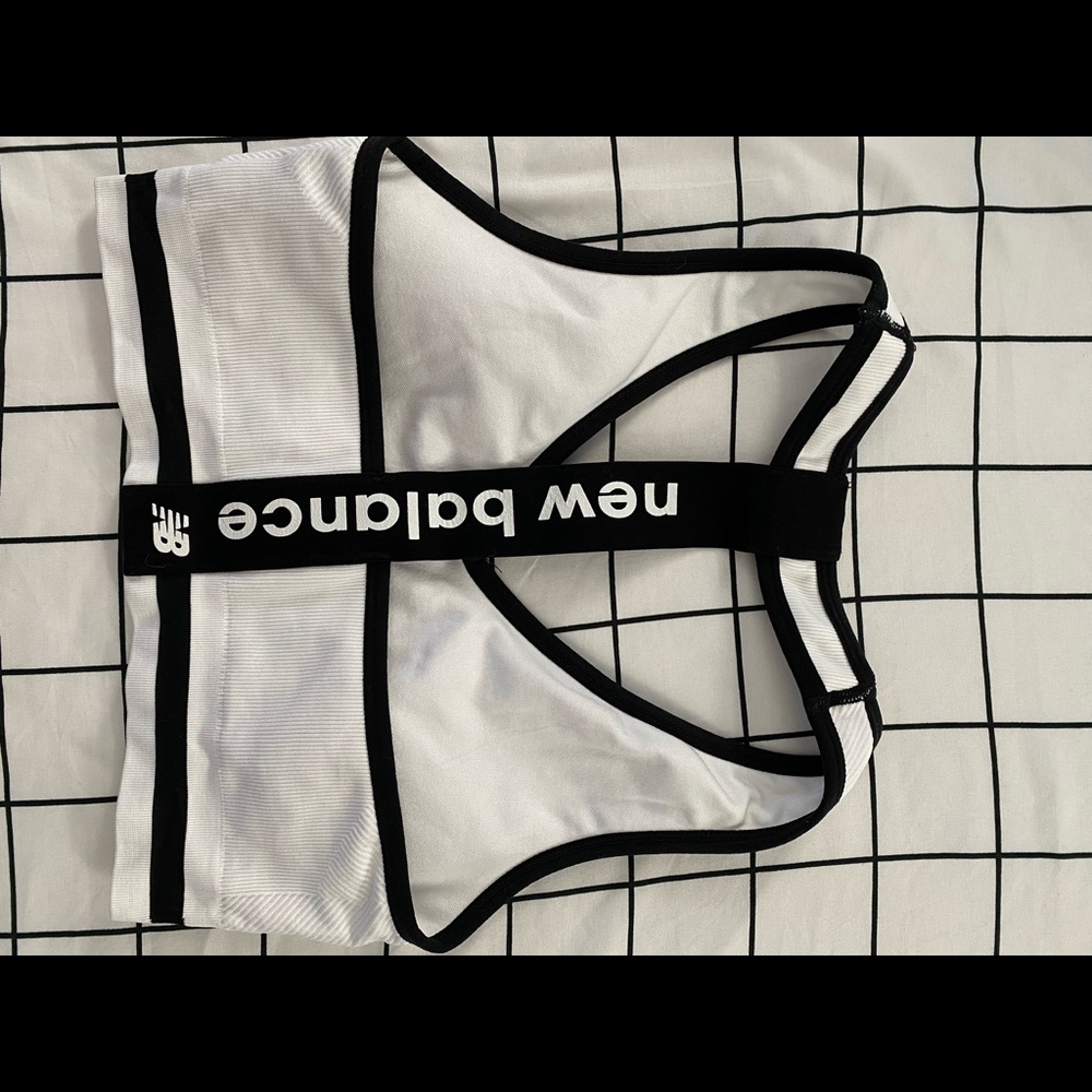 New Balance Sports Bra (NEW)